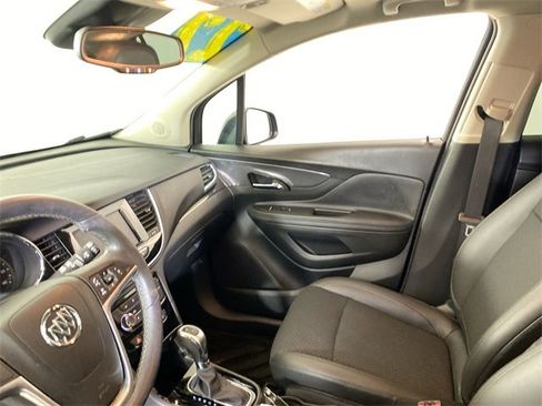 Used 2022 Buick Encore Preferred w/ Safety Package image 11