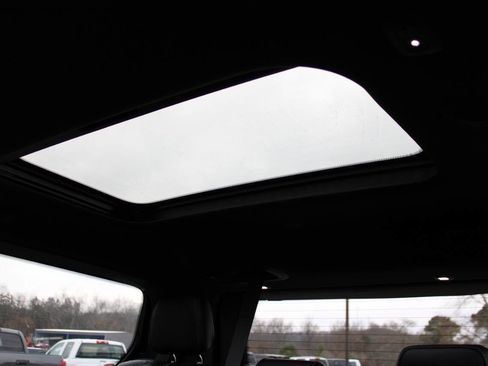 Used 2022 Jeep Wagoneer Series III w/ Premium Group I image 45