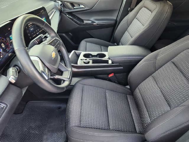 Used 2026 Chevrolet Equinox LT FWD image 4