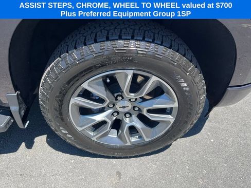 Used 2024 Chevrolet Silverado 1500 RST AWD/4WD image 9