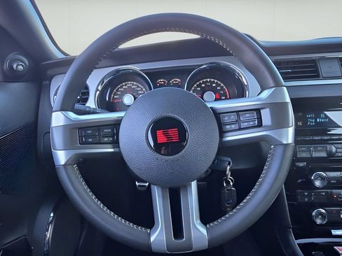 Used 2011 Ford Mustang GT Premium w/ Comfort Pkg RWD image 25