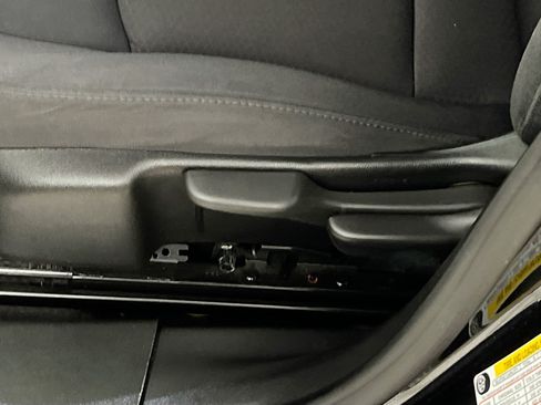 Used 2020 Chevrolet Malibu LS FWD image 16