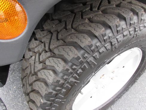 Used 2007 Jeep Wrangler X AWD/4WD image 42