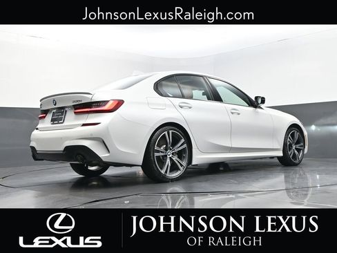 Used 2022 BMW 330i xDrive Sedan w/ M Sport Package AWD/4WD image 19