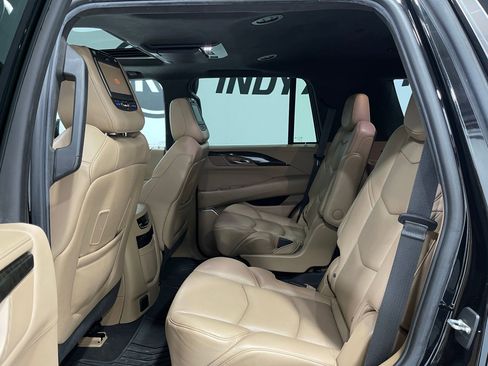 Used 2019 Cadillac Escalade Platinum AWD/4WD image 31