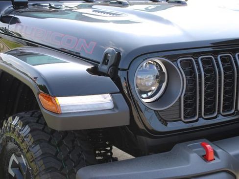 New 2026 Jeep Gladiator Rubicon w/ Steel Power Dome Hood Package AWD/4WD image 5