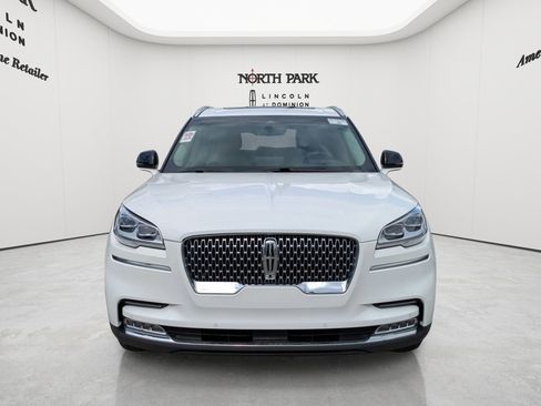 Used 2023 Lincoln Aviator Reserve w/ Equipment Group 201A RWD image 8