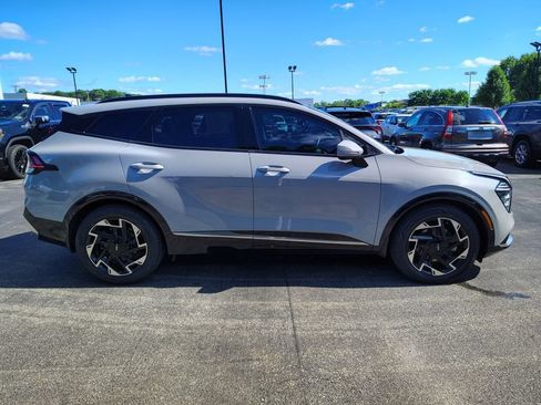 Certified 2023 Kia Sportage SX FWD image 3