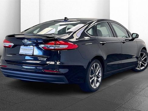 Used 2019 Ford Fusion Titanium image 12