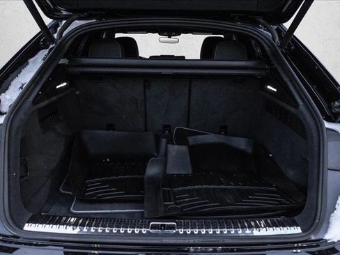 Used 2019 Audi Q8 Prestige image 24