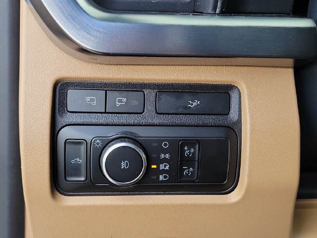 Used 2024 Ford F250 Lariat w/ Lariat Ultimate Package AWD/4WD image 17