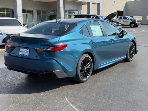 New 2026 Toyota Camry SE (Natl) image 3