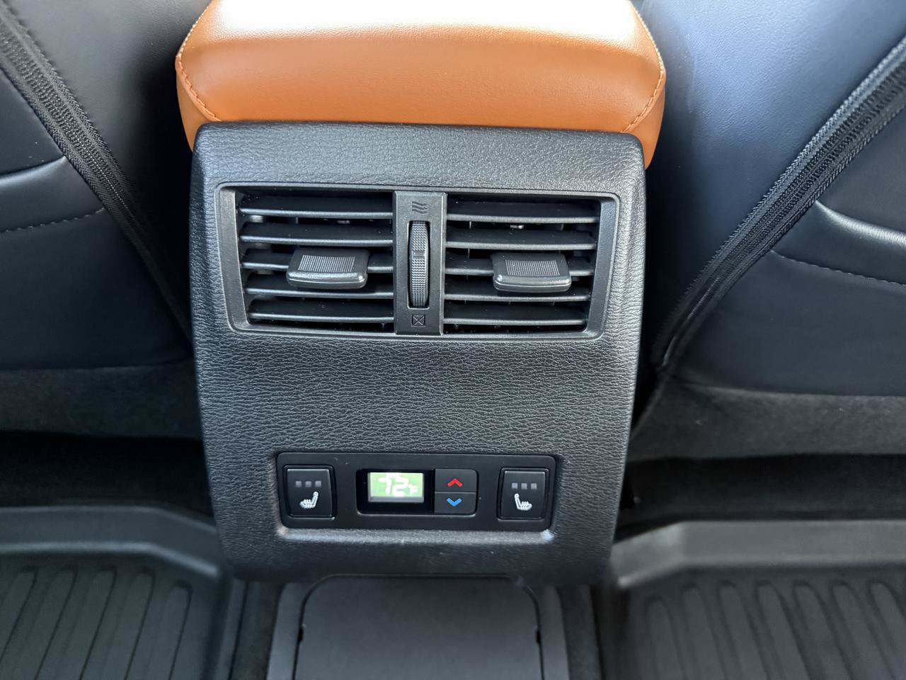 Used 2025 Mitsubishi Outlander SEL AWD/4WD image 39