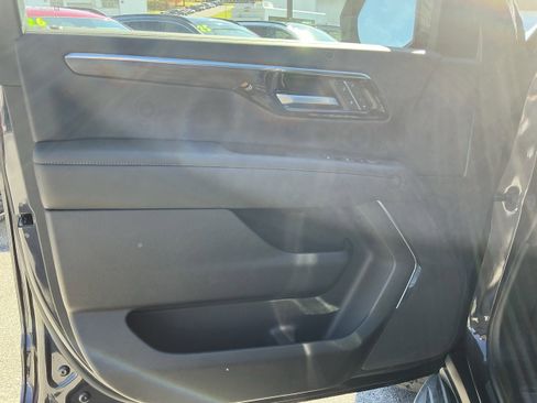 New 2026 Chevrolet Tahoe LT image 17