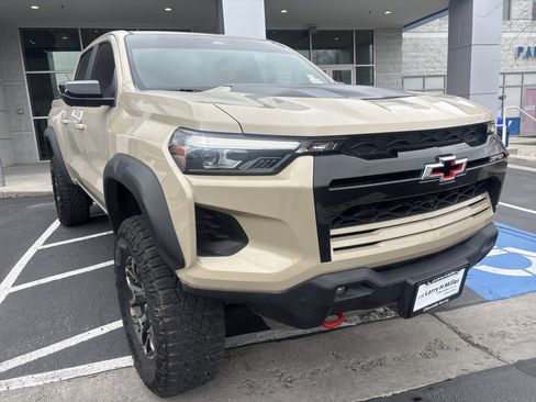 Used 2024 Chevrolet Colorado ZR2 w/ Technology Package image 7