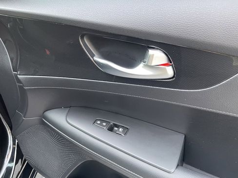 Certified 2024 Kia Forte GT-Line image 28