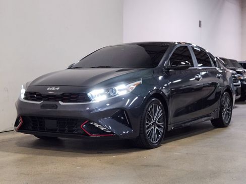 Used 2023 Kia Forte GT-Line w/ GT-Line Premium Package FWD image 3