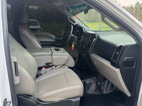 Used 2017 Ford F150 XL w/ Equipment Group 101A Mid image 9