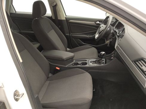 Used 2019 Volkswagen Jetta SE FWD image 21