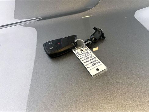 Used 2023 Chevrolet Colorado LT w/ LT Convenience Package RWD image 14