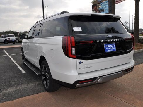 New 2026 Ford Expedition Max Platinum w/ Driver's Package image 3