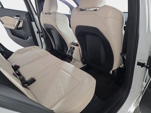 Used 2025 BMW X2 xDrive28i w/ Technology Package image 12