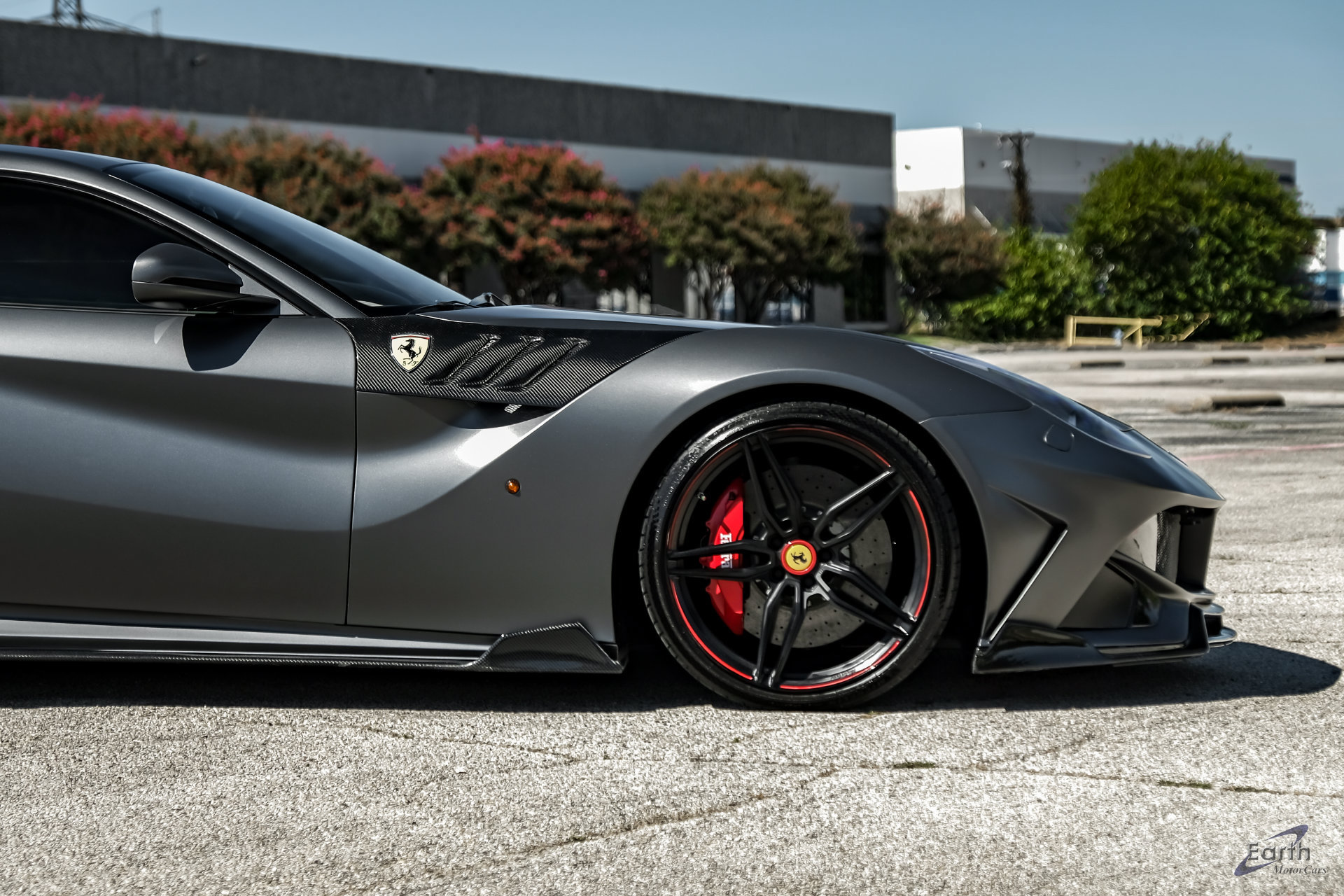 Used 2014 Ferrari F12 Berlinetta RWD image 30