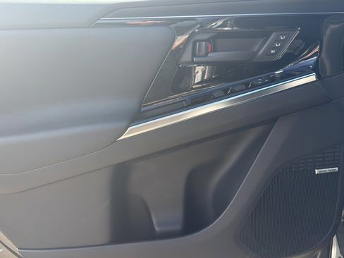 Used 2023 Subaru Solterra AWD image 42