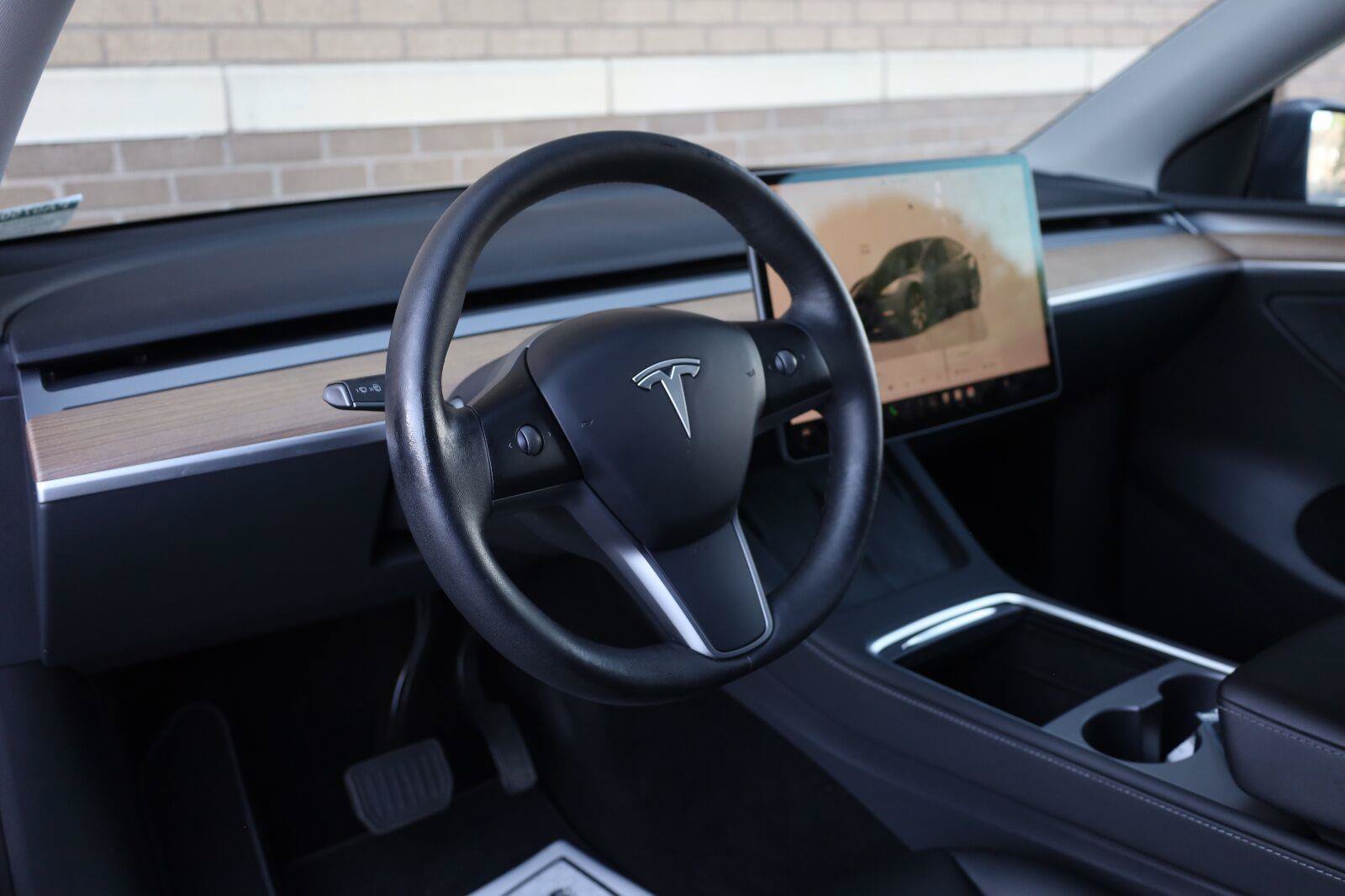 Used 2023 Tesla Model Y Long Range AWD/4WD image 16