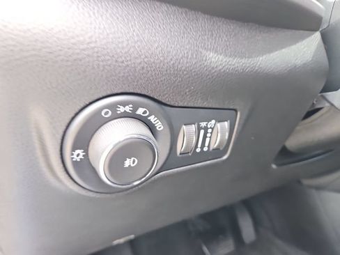 Used 2025 Jeep Compass Limited AWD/4WD image 17