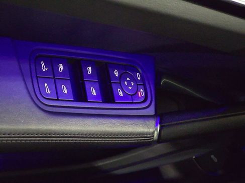 Certified 2023 Porsche Cayenne Turbo AWD/4WD image 21