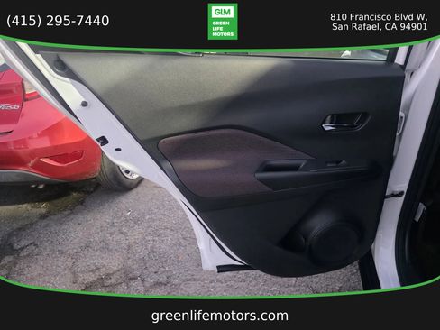 Used 2020 Nissan Kicks SV image 13