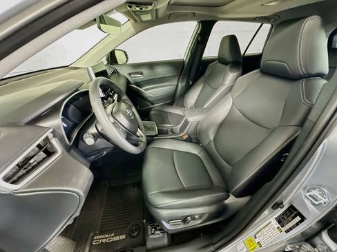 Certified 2026 Toyota Corolla Cross XLE w/ Convenience Package AWD/4WD image 12