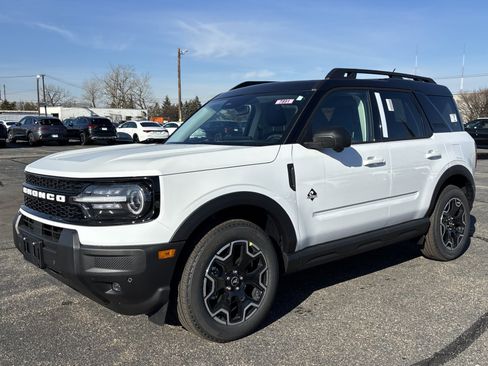 New 2025 Ford Bronco Sport Outer Banks w/ Outer Banks Tech Package+ AWD/4WD image 1