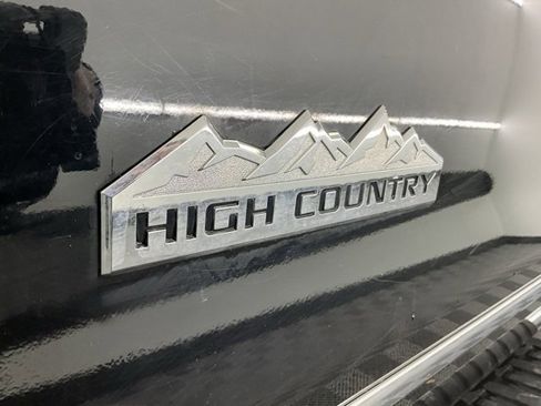 Used 2015 Chevrolet Silverado 2500 High Country w/ Duramax Plus Package image 9