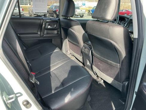 Used 2022 Toyota 4Runner TRD Off-Road Premium image 28