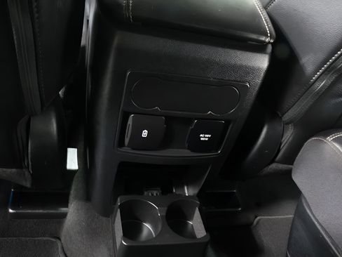 Used 2022 Ford Explorer Limited w/ Equipment Group 301A AWD/4WD image 28
