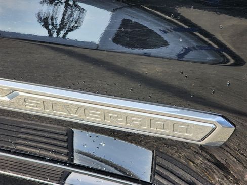 Used 2025 Chevrolet Silverado 1500 High Country w/ Technology Package image 7