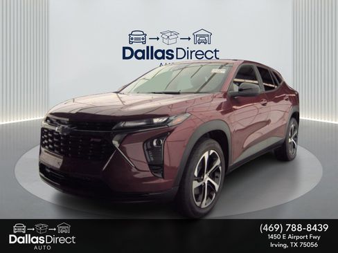 Used 2024 Chevrolet Trax RS w/ Driver Confidence Package image 2