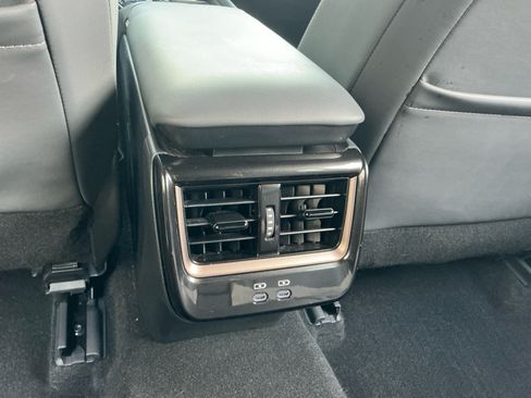 Certified 2025 Toyota Crown Signia AWD/4WD image 32