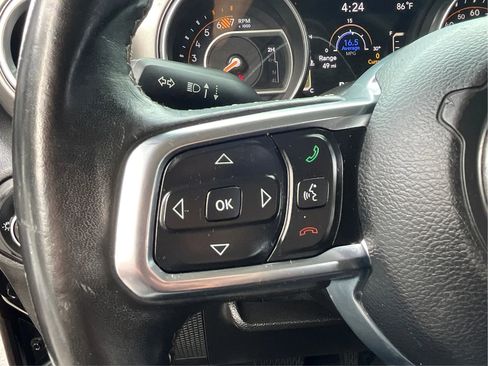 Used 2019 Jeep Wrangler Unlimited Sahara AWD/4WD image 37
