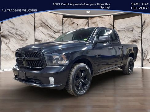 Used 2017 RAM 1500 Express w/ Black Ram 1500 Express Group AWD/4WD image 1