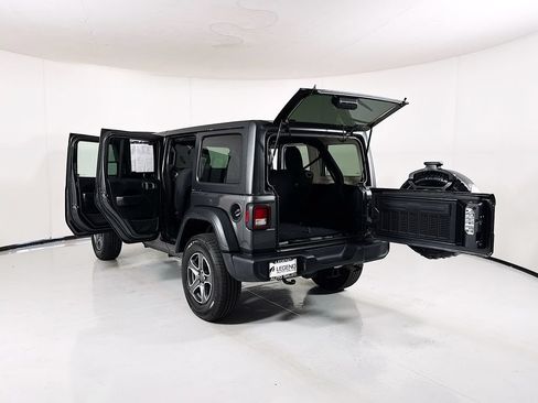 Used 2022 Jeep Wrangler Unlimited Sport AWD/4WD image 21