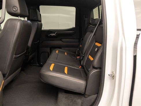 Used 2023 GMC Sierra 1500 AT4 w/ AT4 Premium Package AWD/4WD image 31