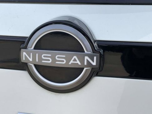 Used 2024 Nissan Pathfinder S image 9