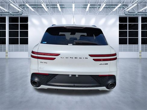 Used 2025 Genesis GV70 3.5T Sport w/ Sport Prestige Package image 4