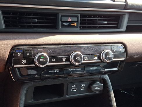 Certified 2023 Honda Pilot Elite image 16