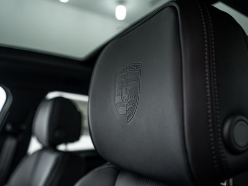 New 2026 Porsche Macan S image 21