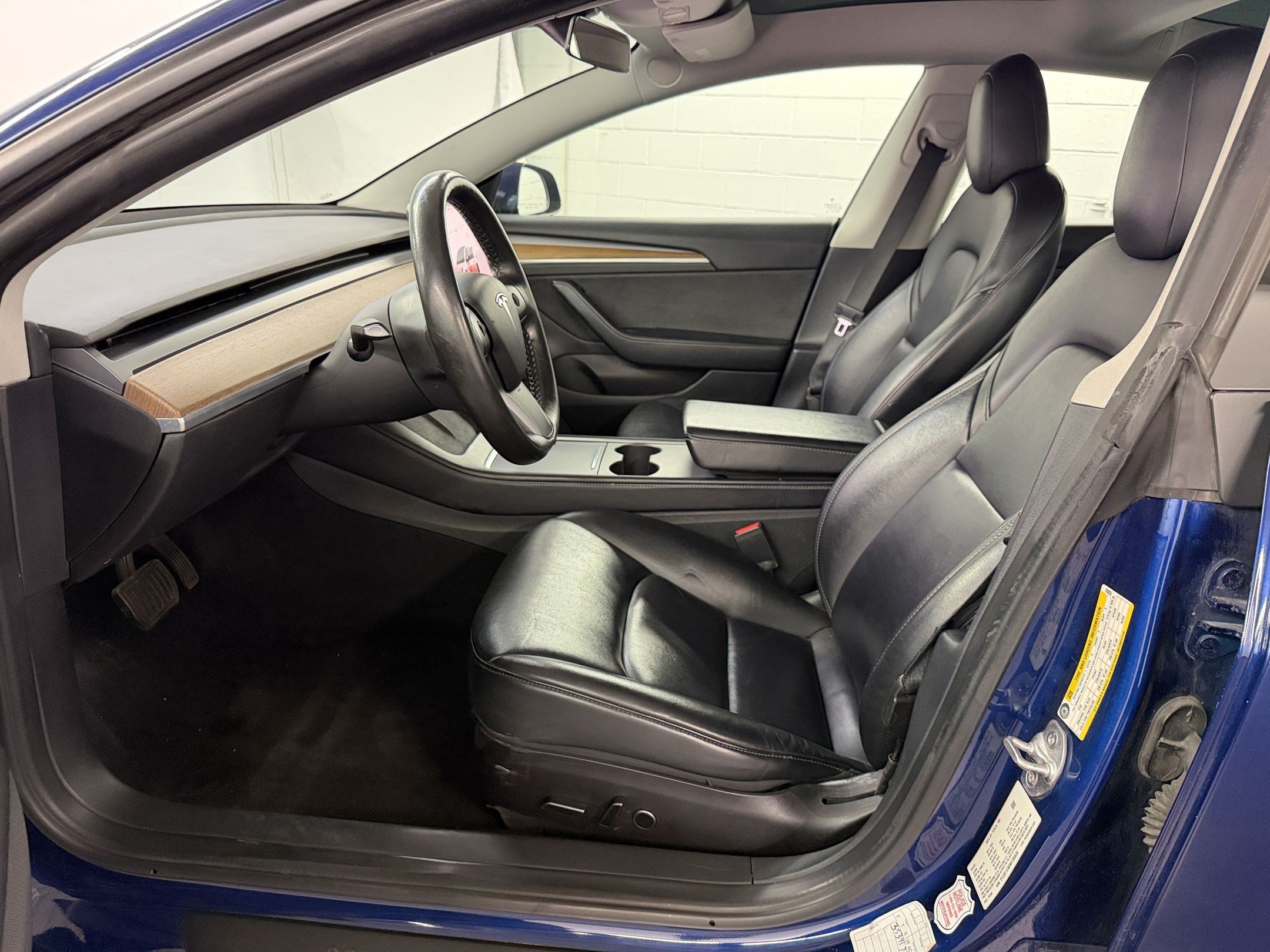 Used 2022 Tesla Model 3 Long Range AWD/4WD image 5