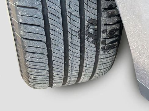 Used 2020 Jaguar F-PACE Prestige image 44